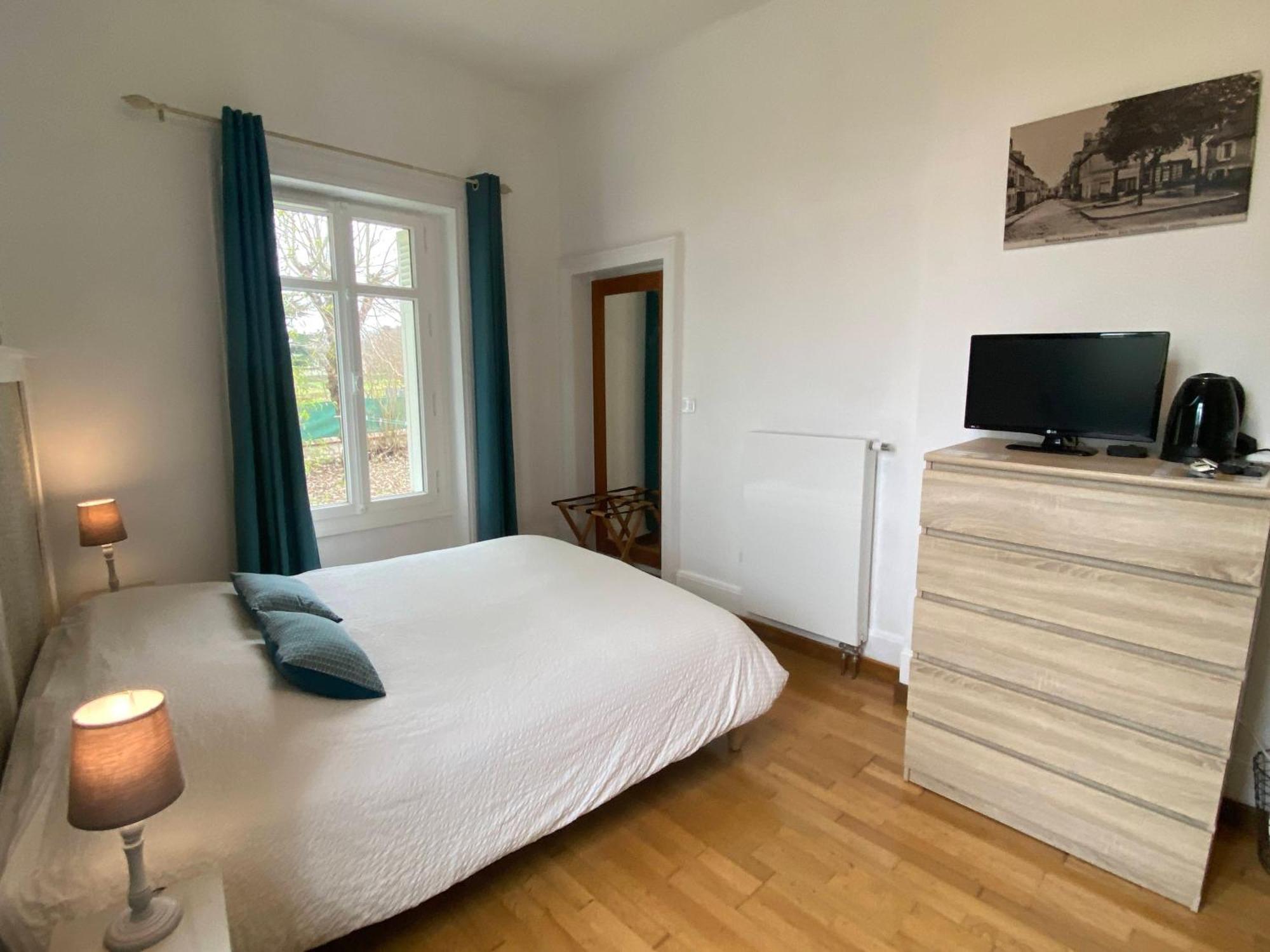 Les Mariniers Chambres D'Hotes -Guest House - Bain Nordique En Option Mareuil-sur-Cher Exterior foto
